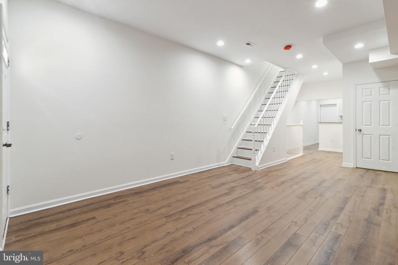 912 N Milton Ave - Photo 6 of 41