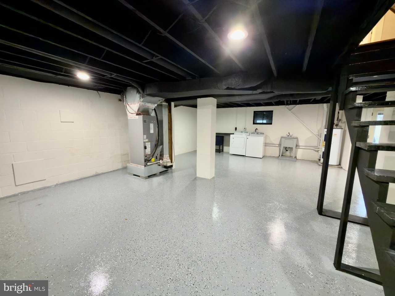 1819 Walnut Bottom Rd - Photo 4 of 7