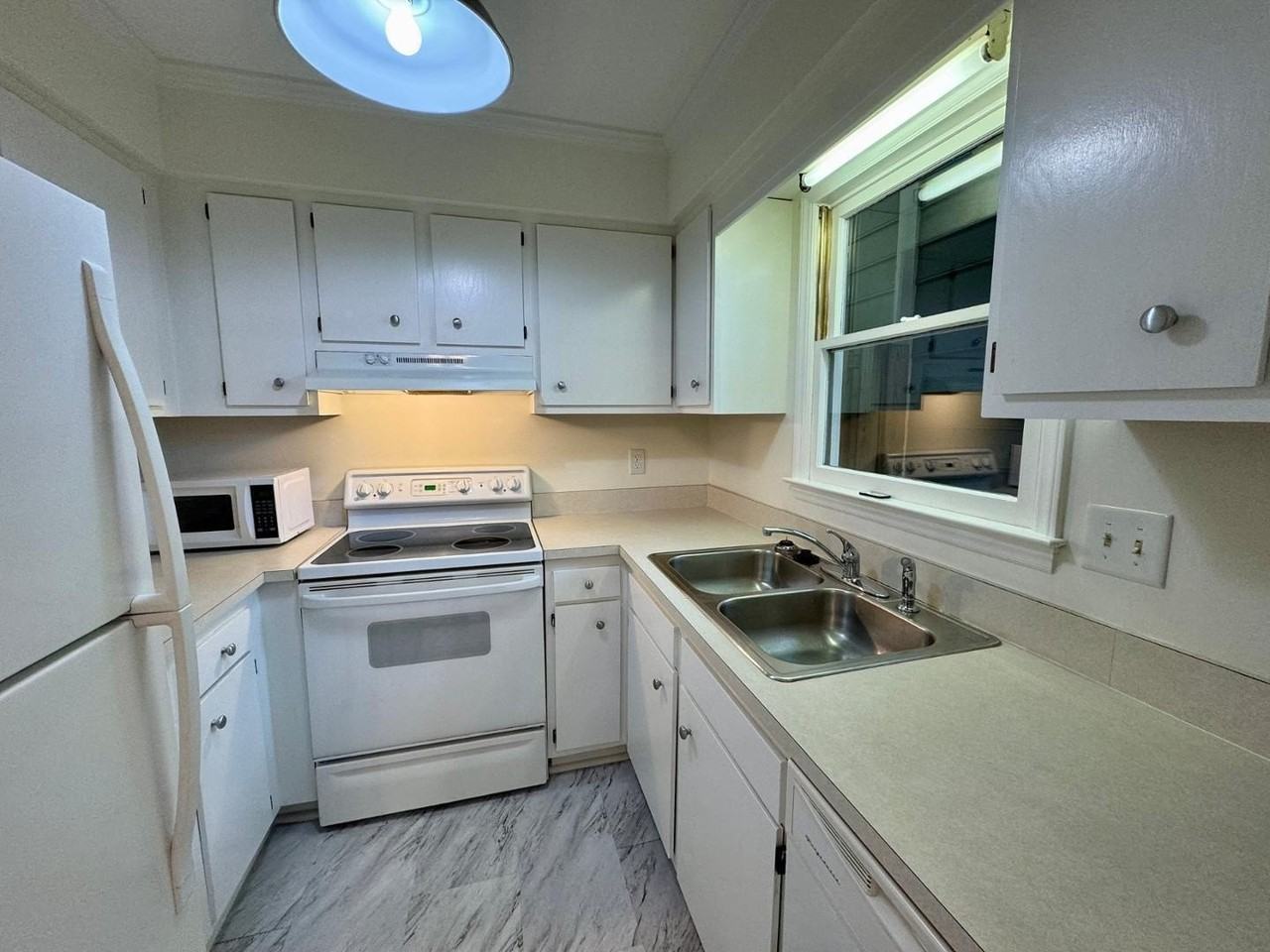 5509 Hamstead Xing - Photo 4 of 21