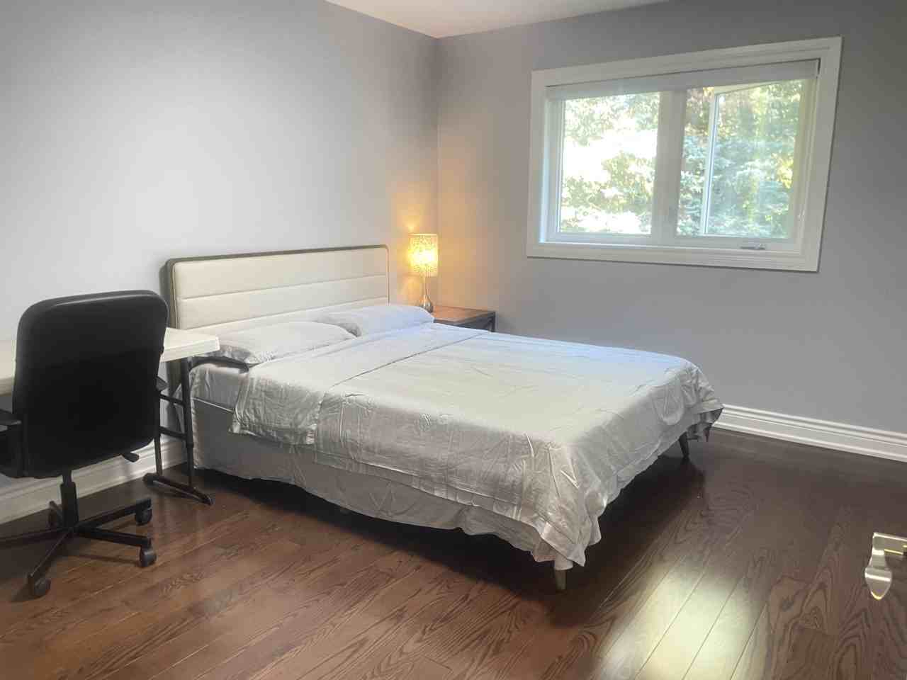 31 Rae Cres - Photo 3 of 11