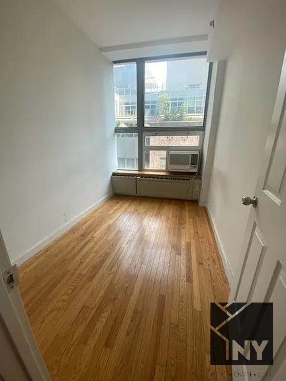 Fulton St #12H - Photo 4 of 6