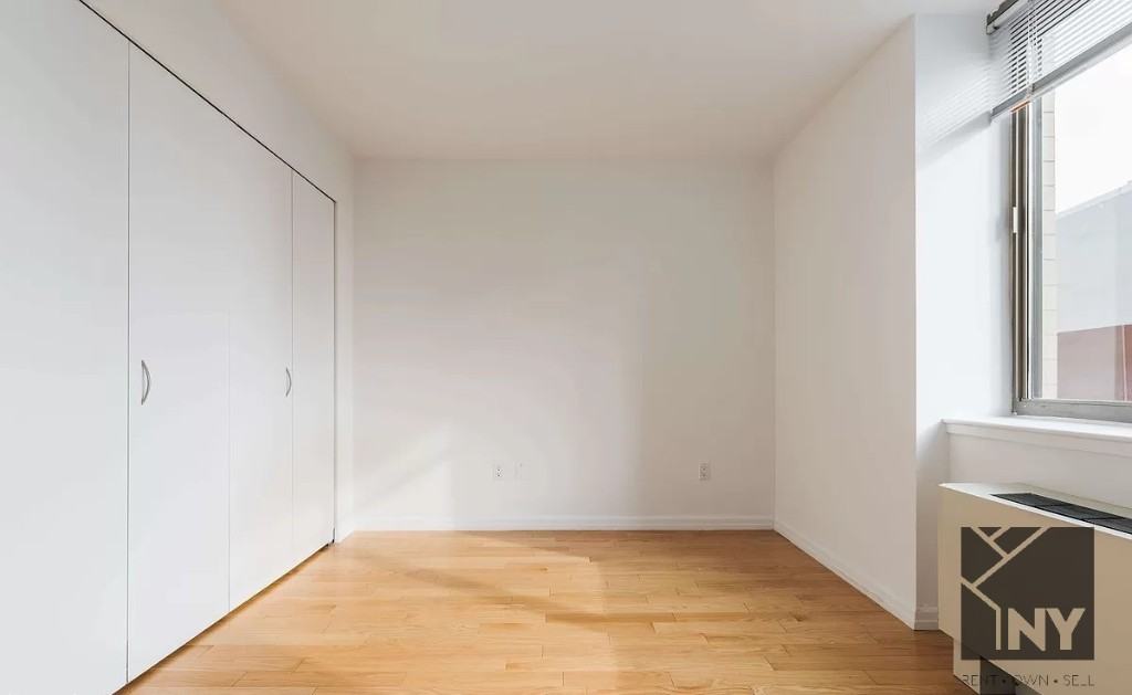 Gold St #904 - Photo 4 of 9