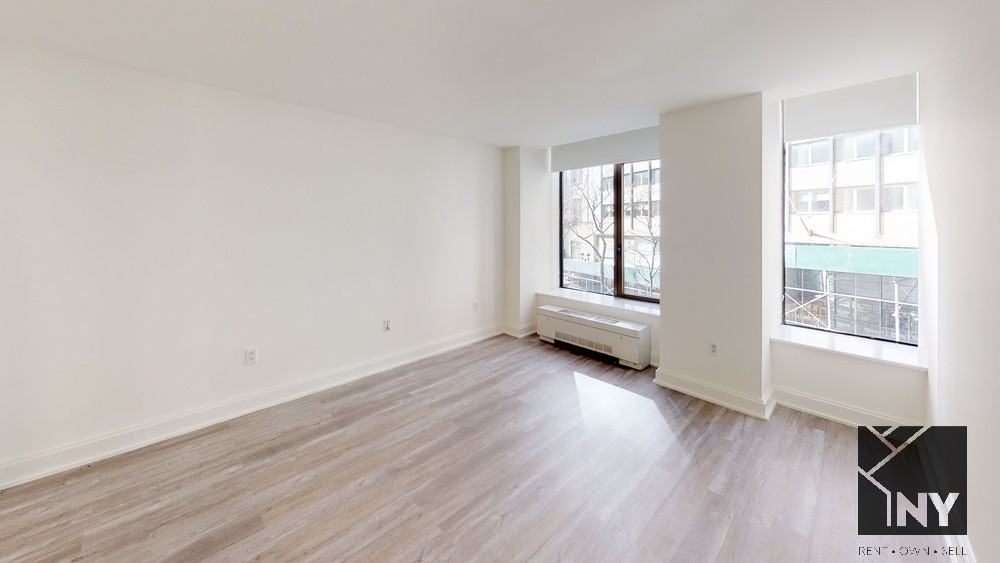 Hanover Sq #14M - Photo 3 of 10