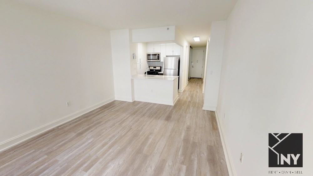 Hanover Sq #14M - Photo 4 of 10