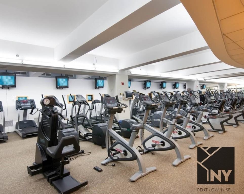 Hanover Sq #14M - Photo 6 of 10