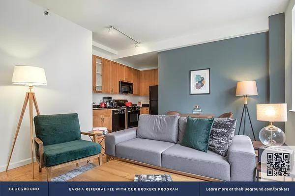 Wall St #1805 - Photo 3 of 8