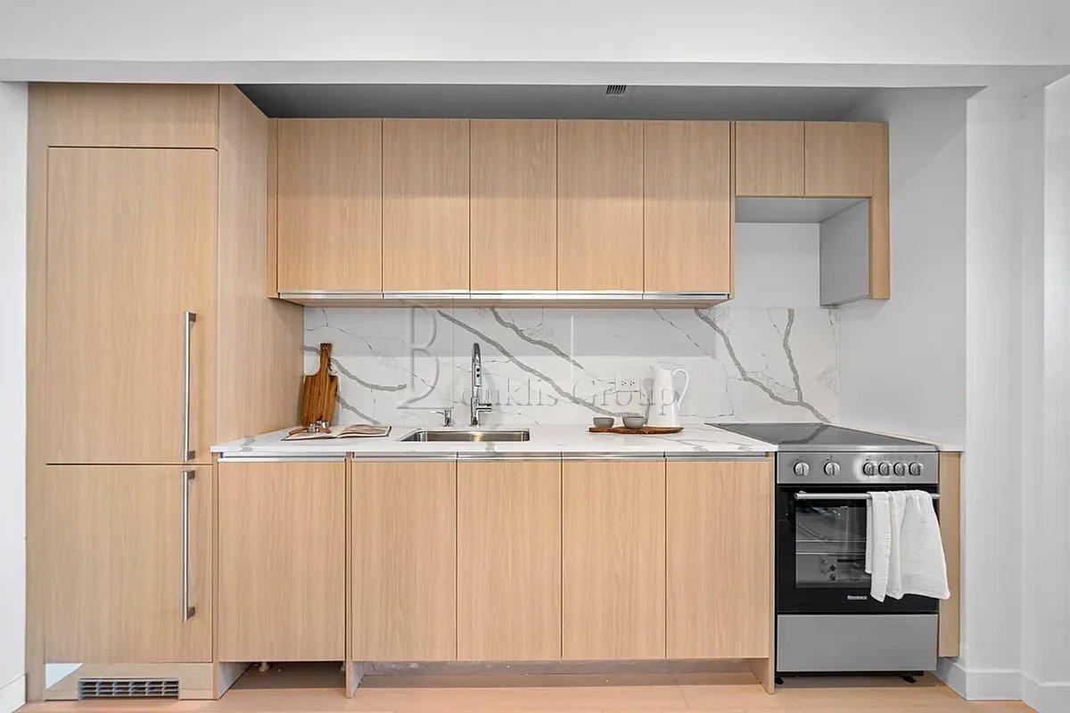 1 West St #1745 - Photo 4 of 6