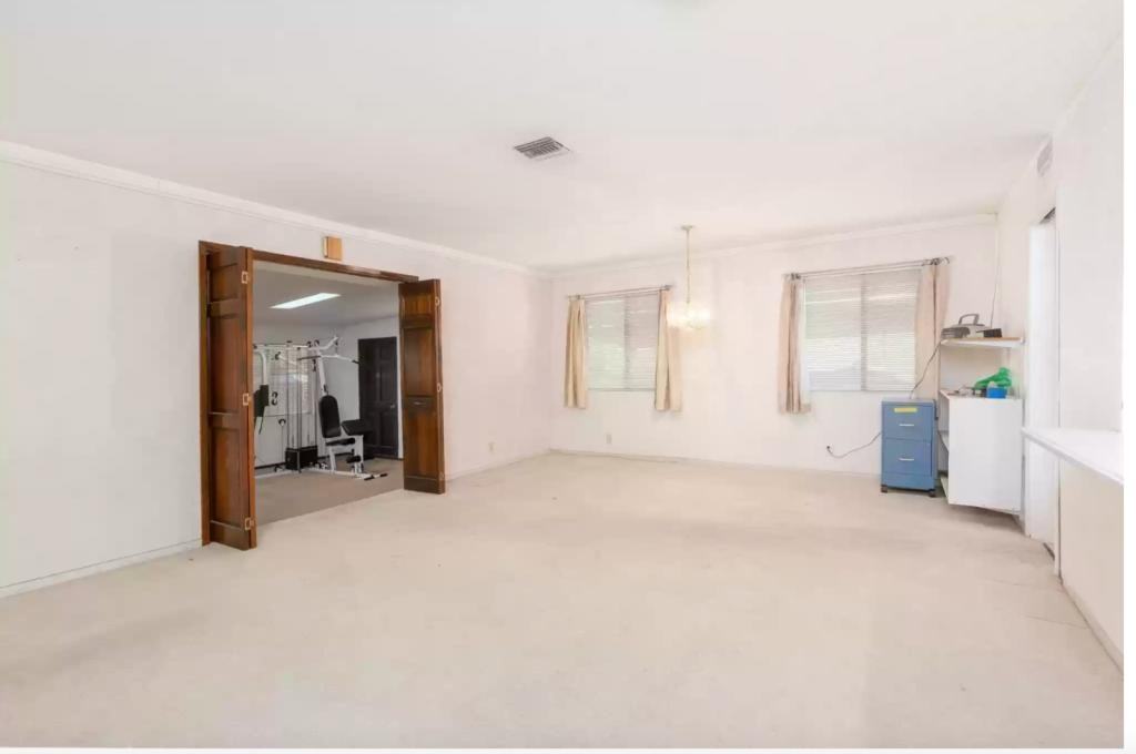 45523 Lostwood Ave - Photo 4 of 15