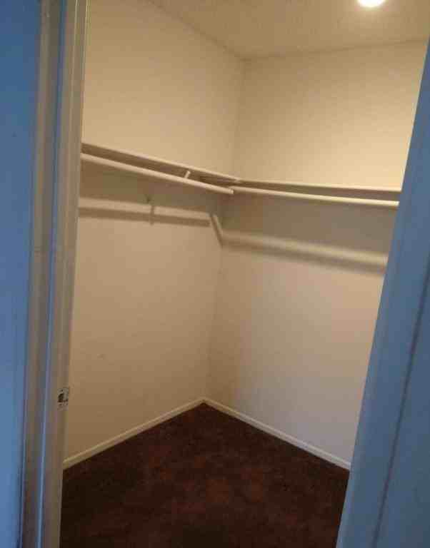 43731 8th St E - Photo 5 of 10