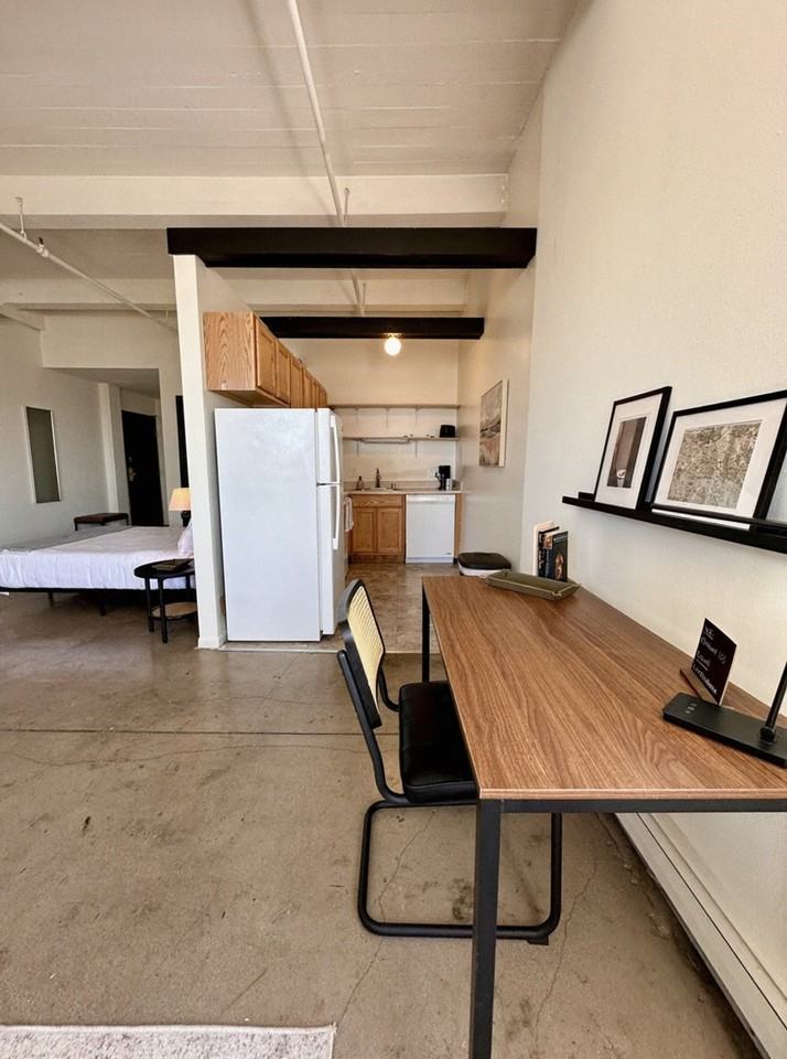 823 N 2nd St #1379046P - Photo 6 of 18