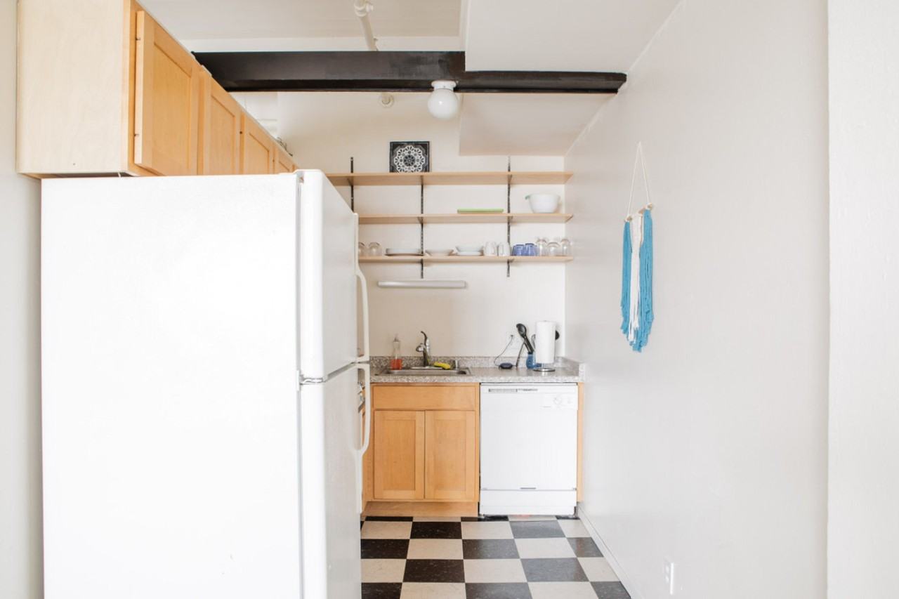 823 N 2nd St #1379046P - Photo 7 of 18