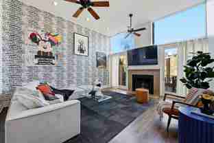 657 N Carpenter St - Photo 1 of 1