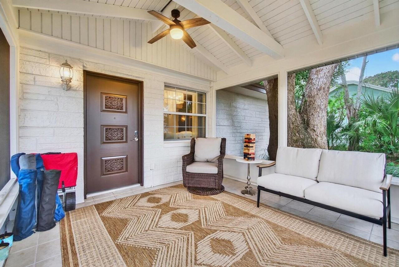 10546 53rd Ave N #1381347P - Photo 2 of 27