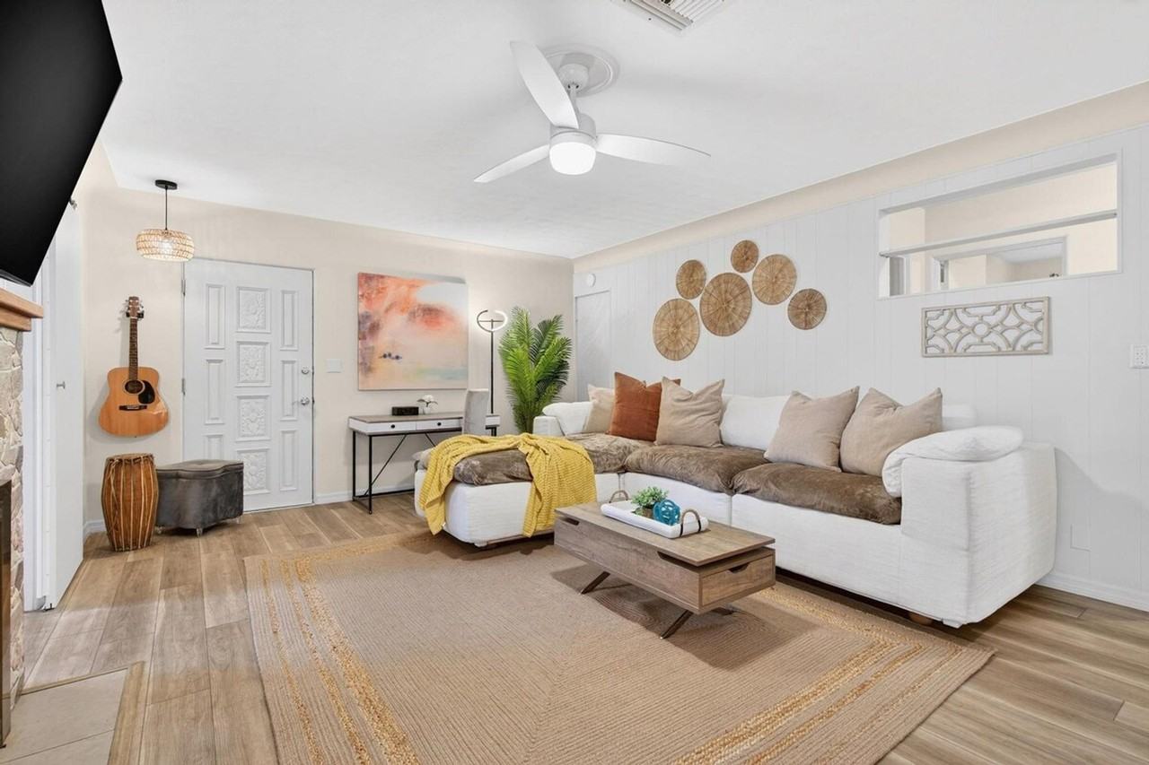 10546 53rd Ave N #1381347P - Photo 5 of 35