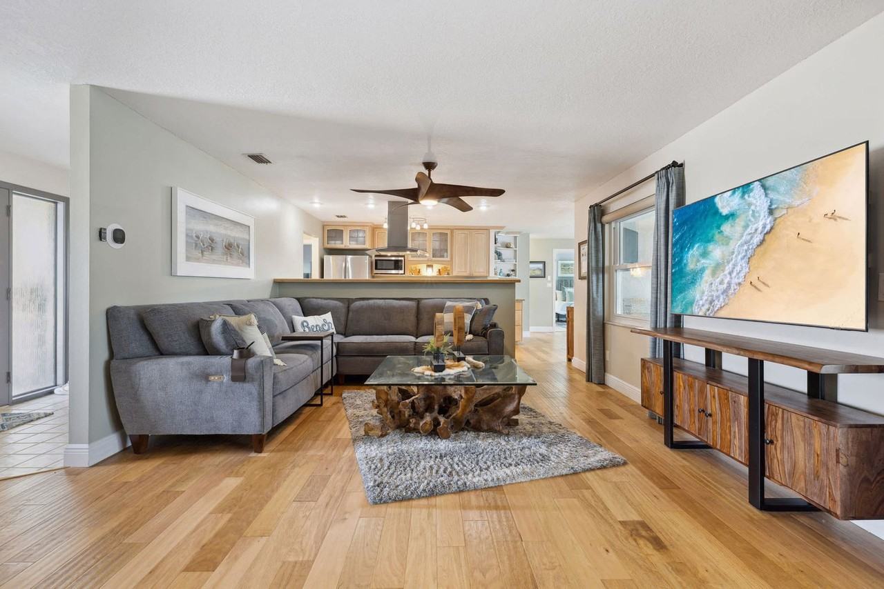 12 Fairway Dr #1381668P - Photo 3 of 50