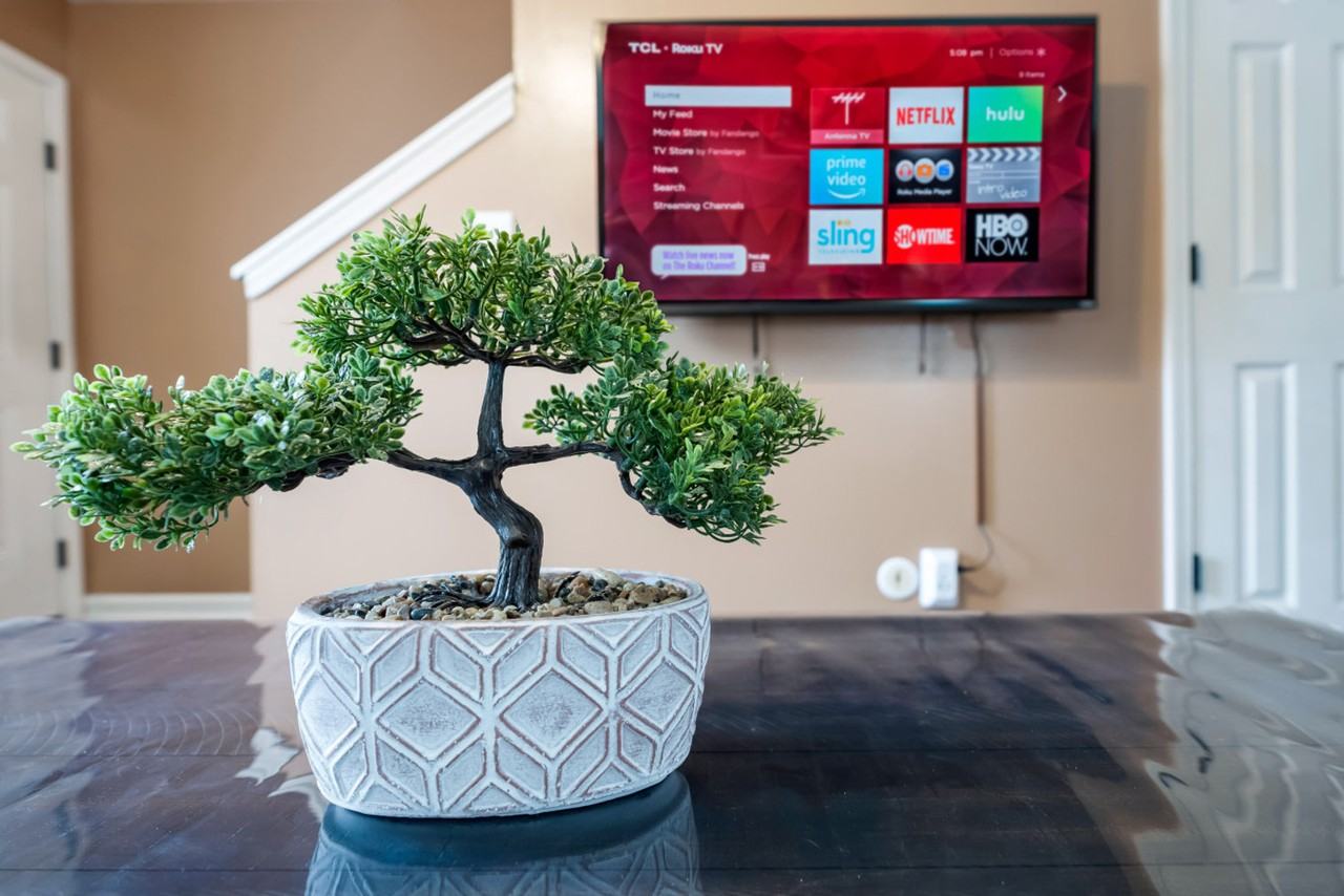 284 Raleigh Dr #1381302P - Photo 2 of 32