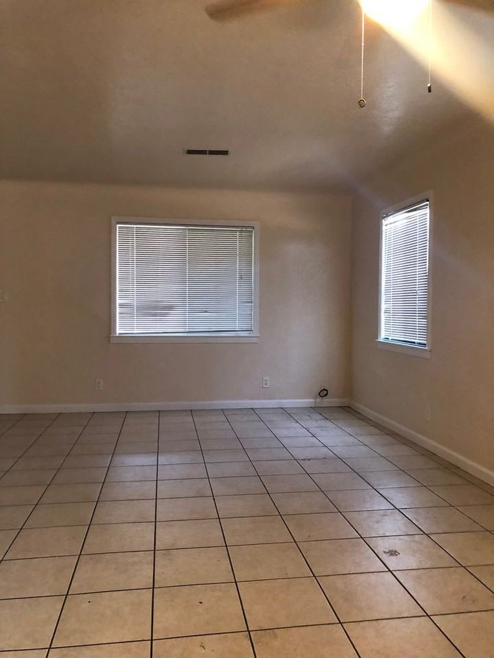 316 W Minnesota Ave - Photo 4 of 15