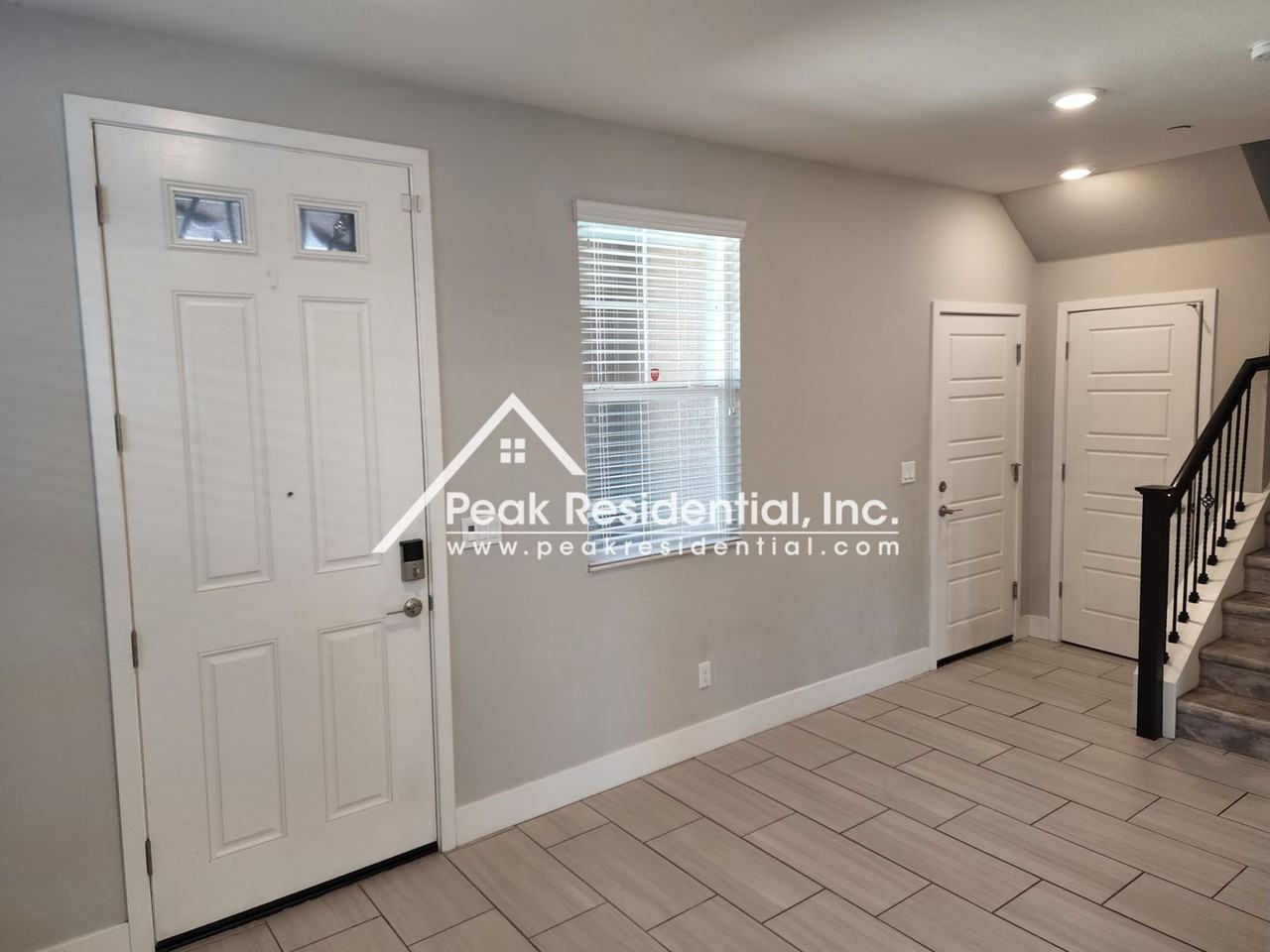 9936 Lorae Way - Photo 3 of 43