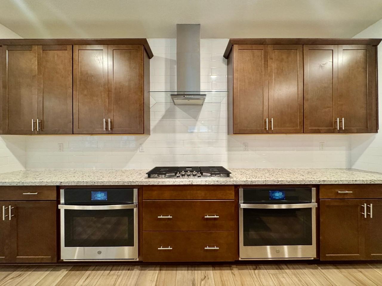 6089 Waddington Way - Photo 7 of 35