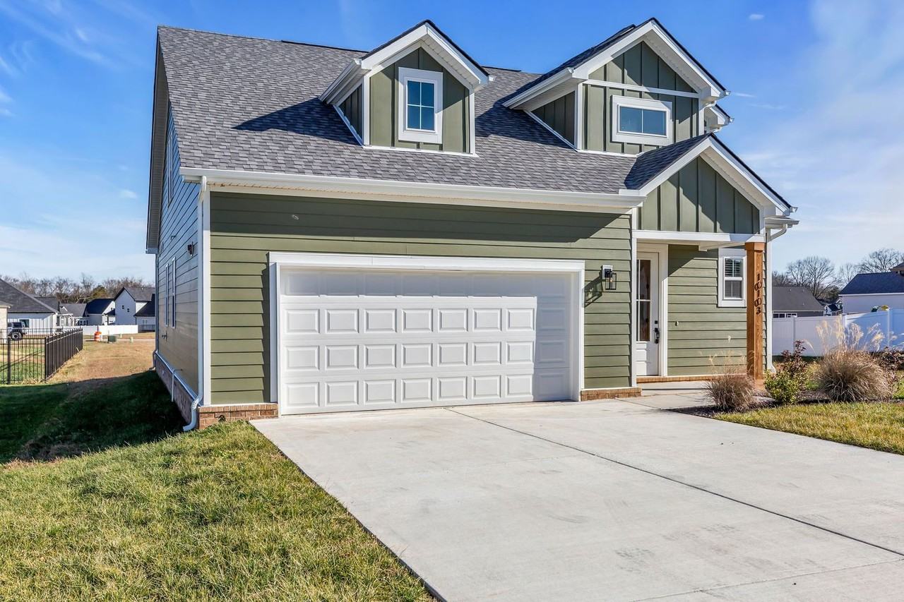 10103 Bighorn Ln - Photo 3 of 35