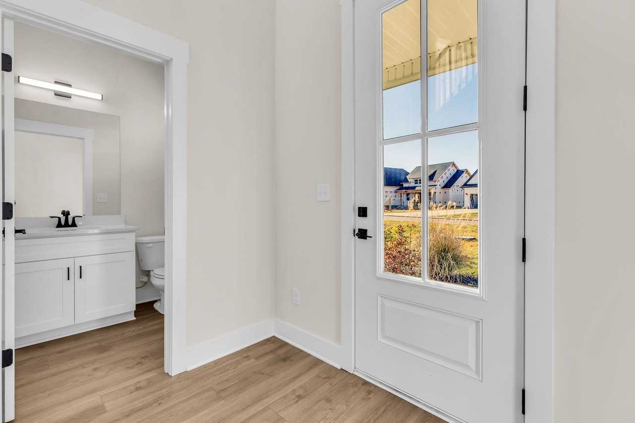 10103 Bighorn Ln - Photo 5 of 35