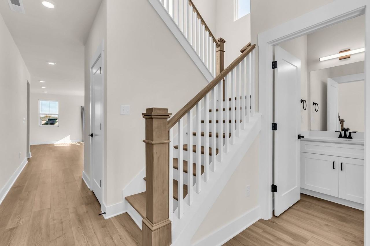 10103 Bighorn Ln - Photo 6 of 35