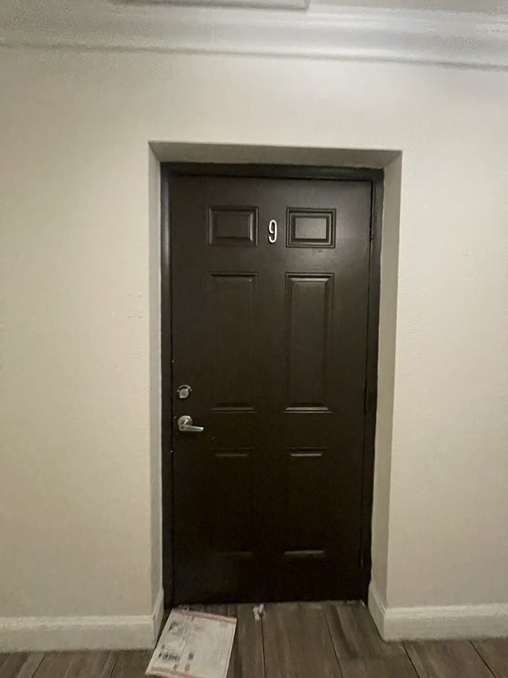 201 Southwest 7th Street #9 - Photo 6 of 12