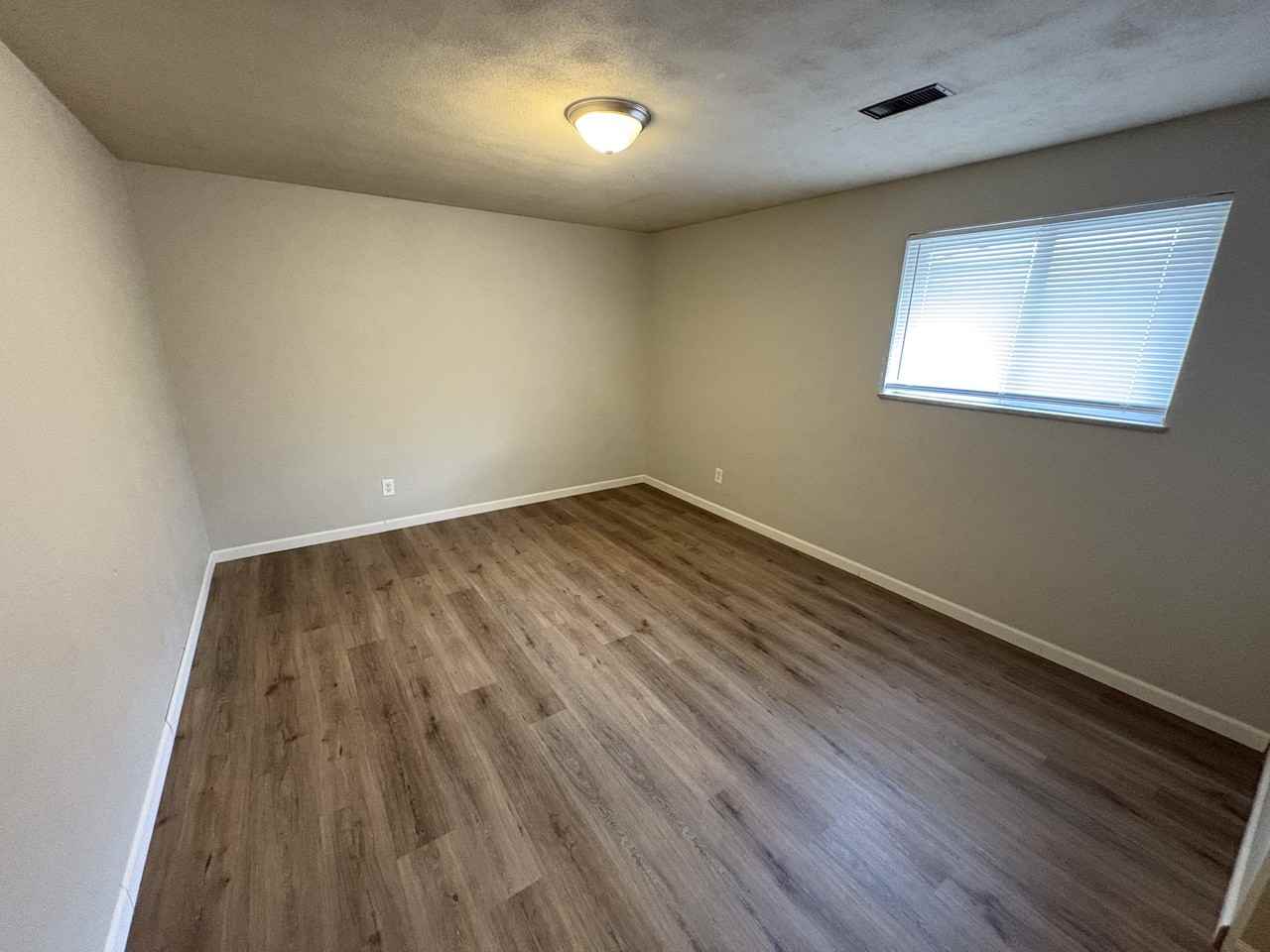 2613 West Wardcliffe Drive #B - Photo 5 of 10