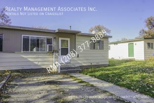 1903 N 32nd St - Photo 1 of 1