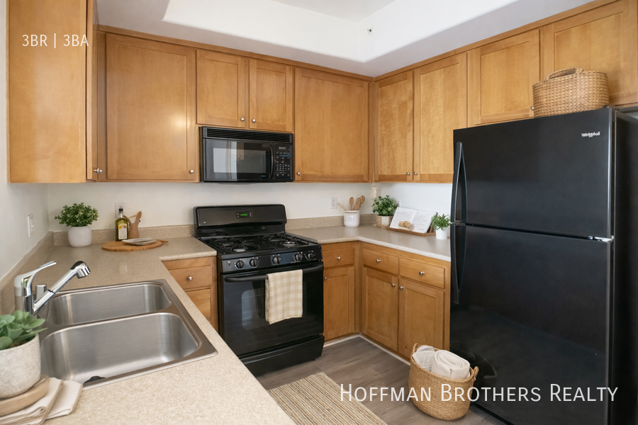 7395 W Manchester Ave #207 - Photo 2 of 7