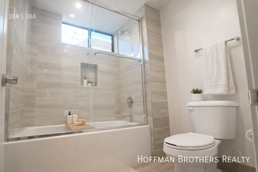 115 S St Andrews Pl #5 - Photo 4 of 8