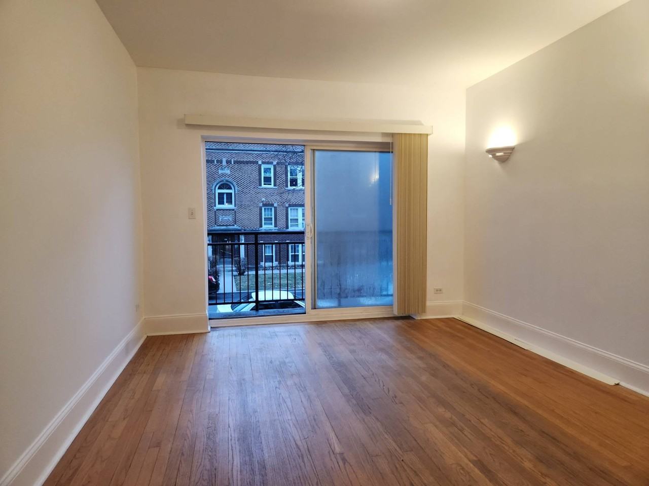 6645 19th St #1E - Photo 2 of 6