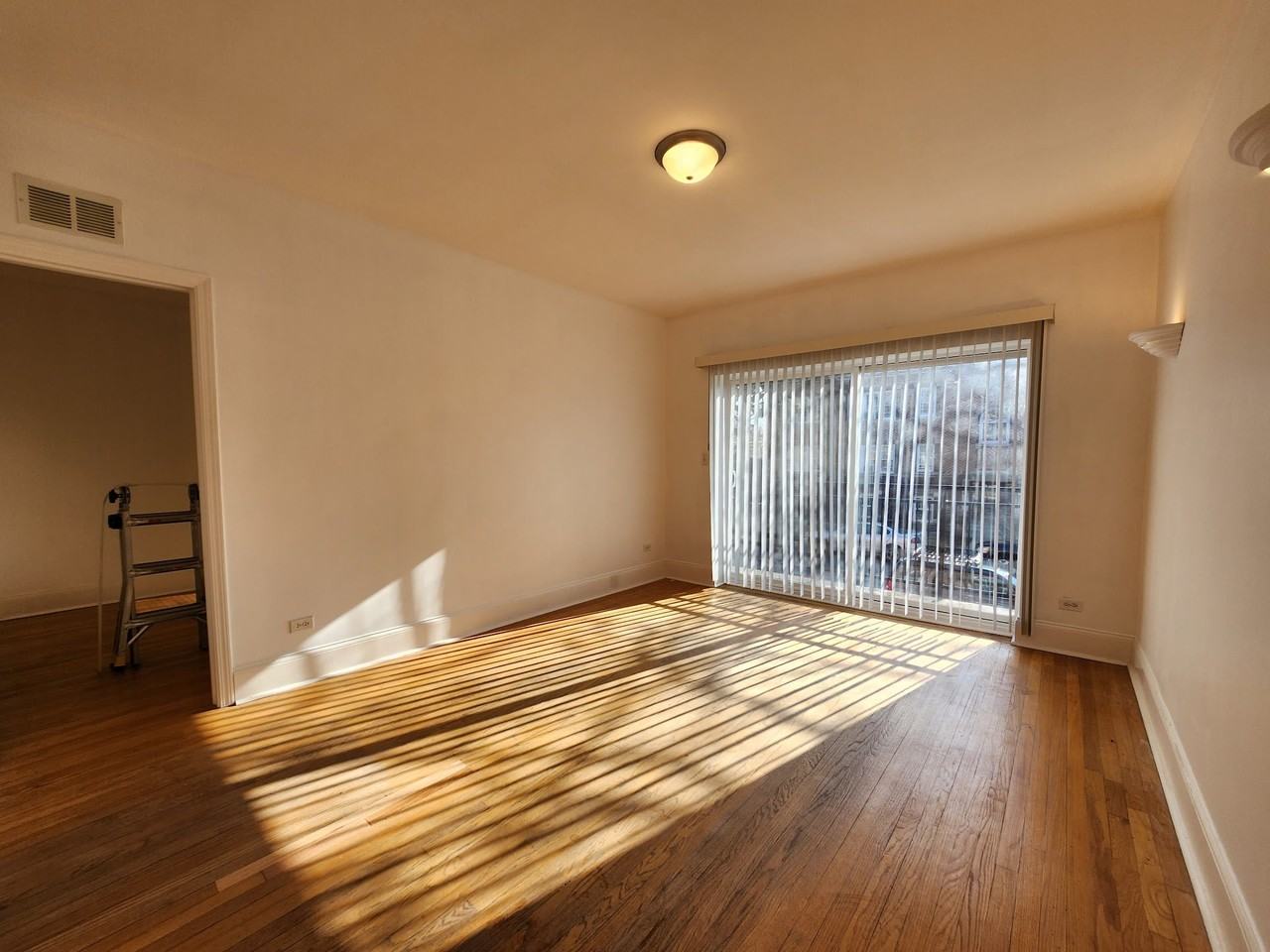 6645 19th St #1E - Photo 4 of 6