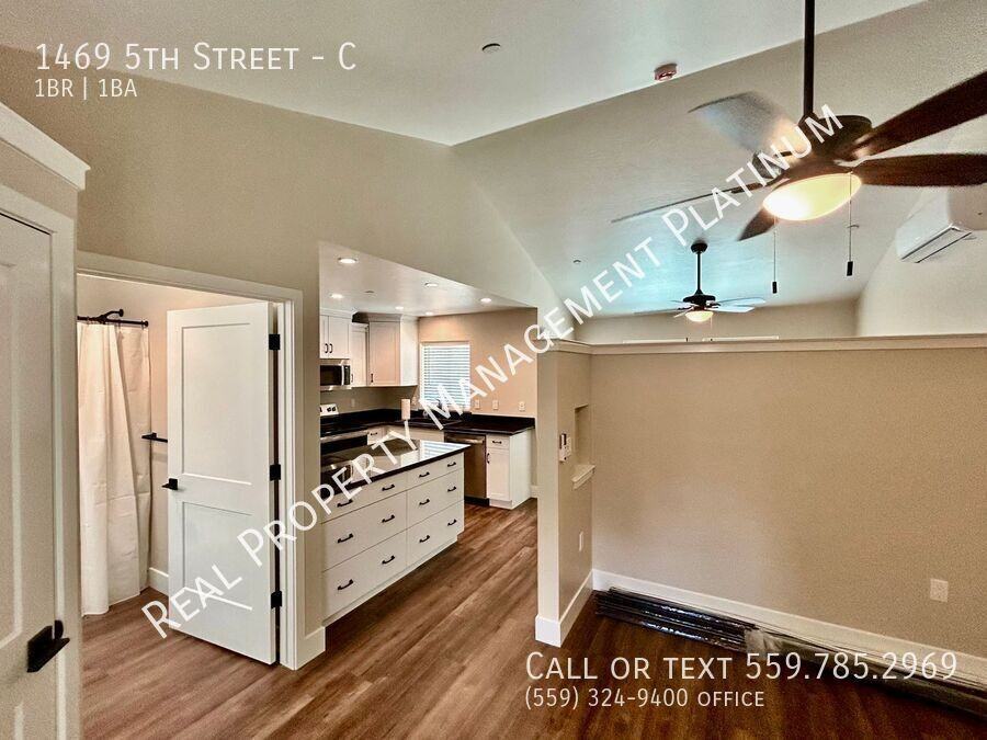 1469 5th St #C - Photo 4 of 15