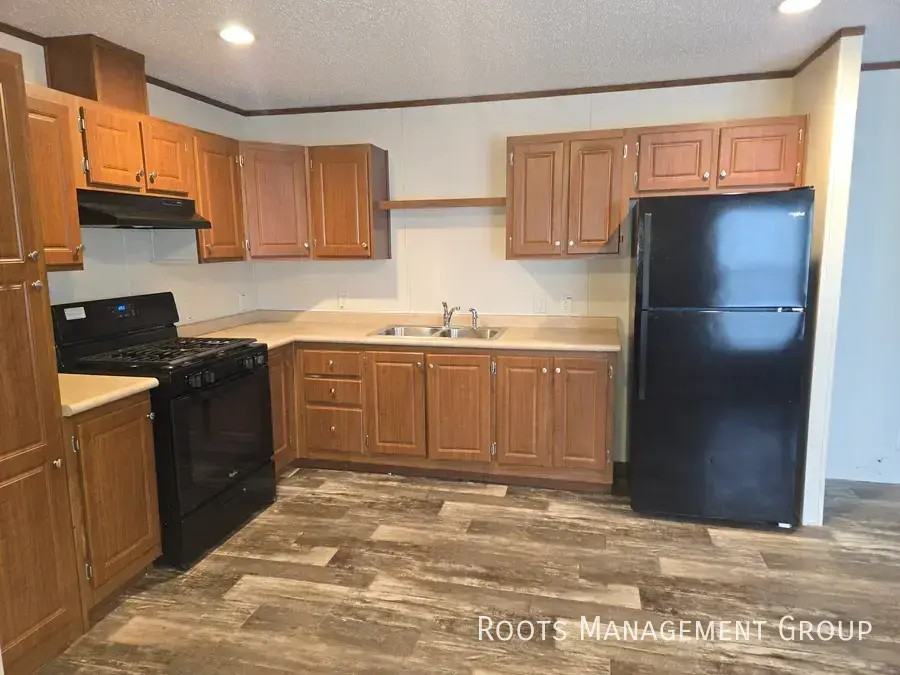 2772 Apollo Dr - Photo 6 of 24