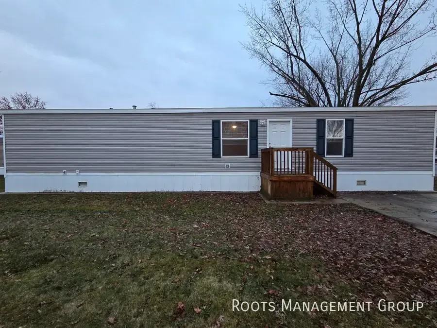 122 Vermillion Est #122 - Photo 3 of 10