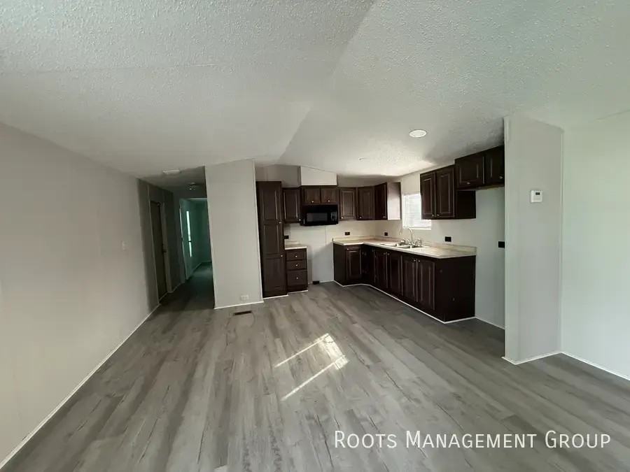 115 W Loudon Ave #M106 - Photo 2 of 12