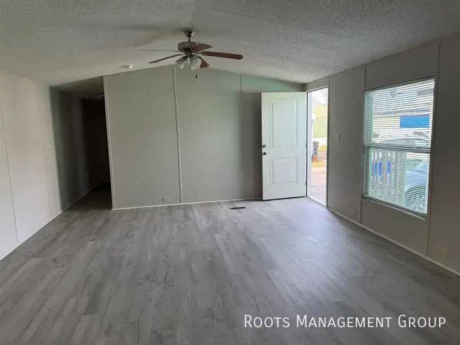 115 W Loudon Ave #M106 - Photo 5 of 12