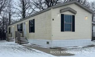 featured image of 4 Birch Crest Dr #4