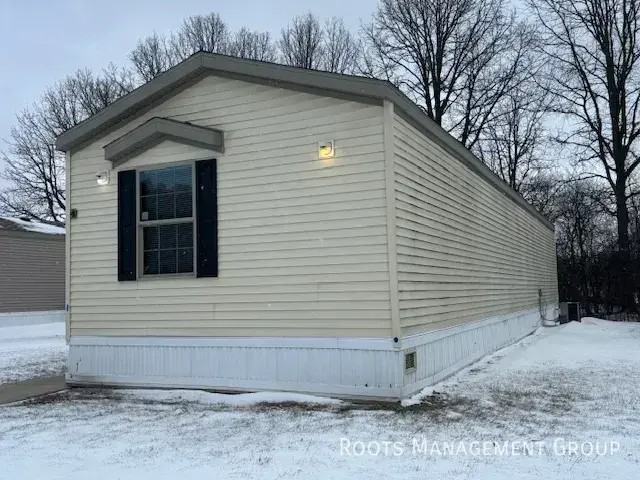 4 Birch Crest Dr #4 - Photo 2 of 17