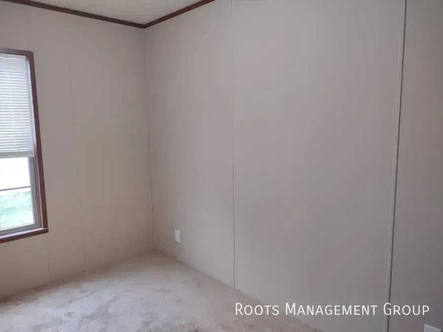 2334 Cascade Ave - Photo 6 of 10