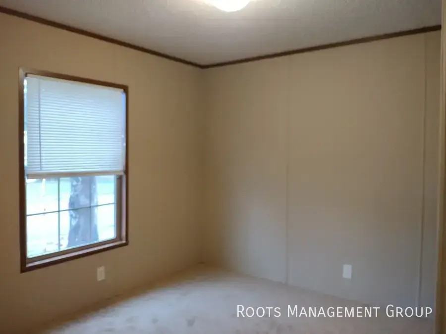 2334 Cascade Ave - Photo 7 of 10