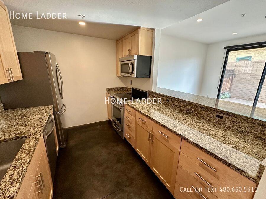 620 N 4th Ave #10 - Photo 5 of 17