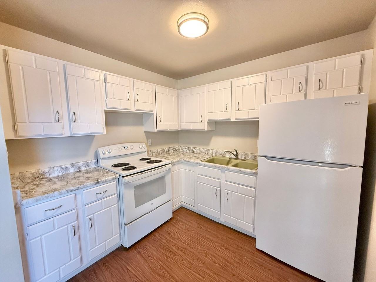 1660 Moore Ave #52 - Photo 3 of 17