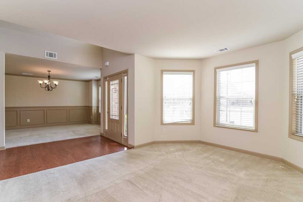 3258 Sag Harbor Ct - Photo 2 of 24