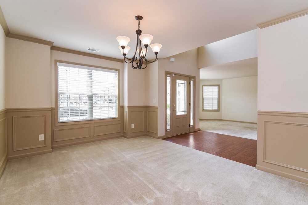 3258 Sag Harbor Ct - Photo 3 of 24