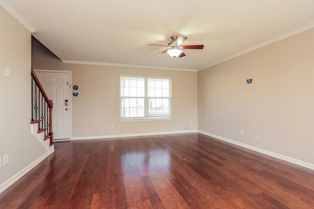 2209 Dewey Dr - Photo 4 of 17