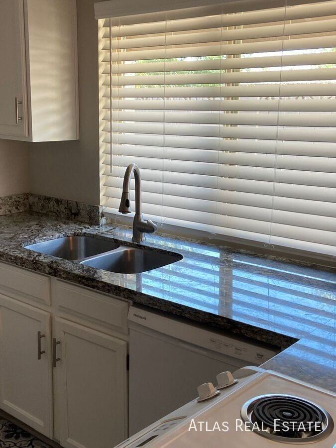 4546 W Continental Dr - Photo 4 of 26