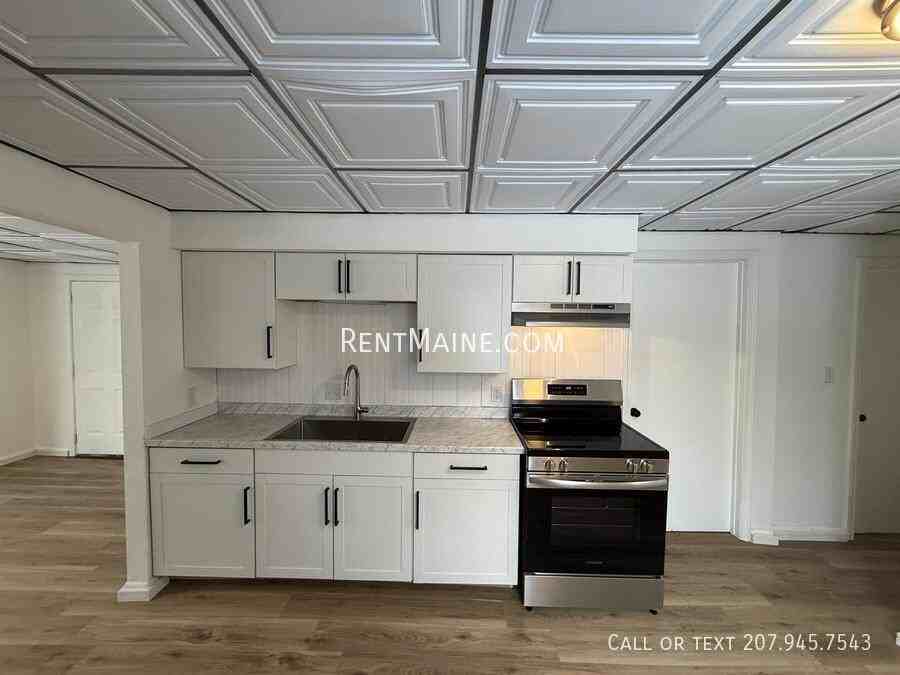 152 3rd St #7 - Photo 2 of 11