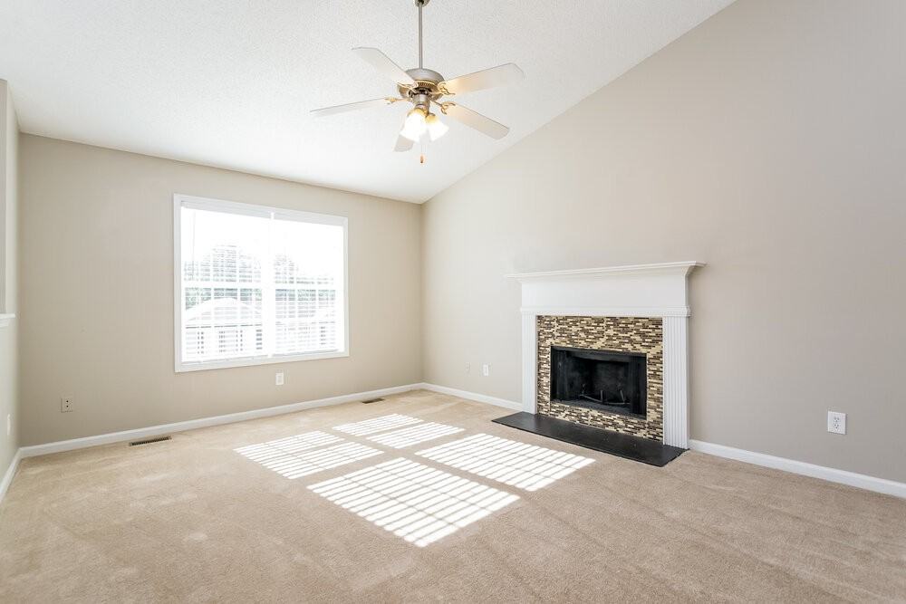 111 Hunter Pl - Photo 2 of 15